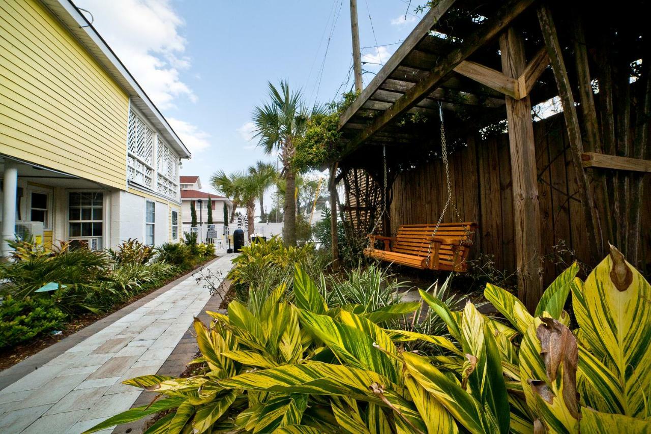 Georgianne Inn & Suites Check In 212 Butler Ave Tybee Island Kültér fotó